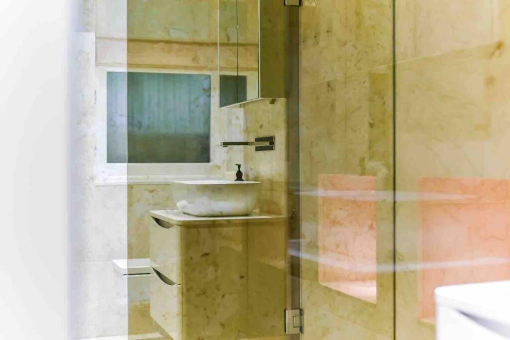 Luxury Modern Apartment London Eksteriør billede